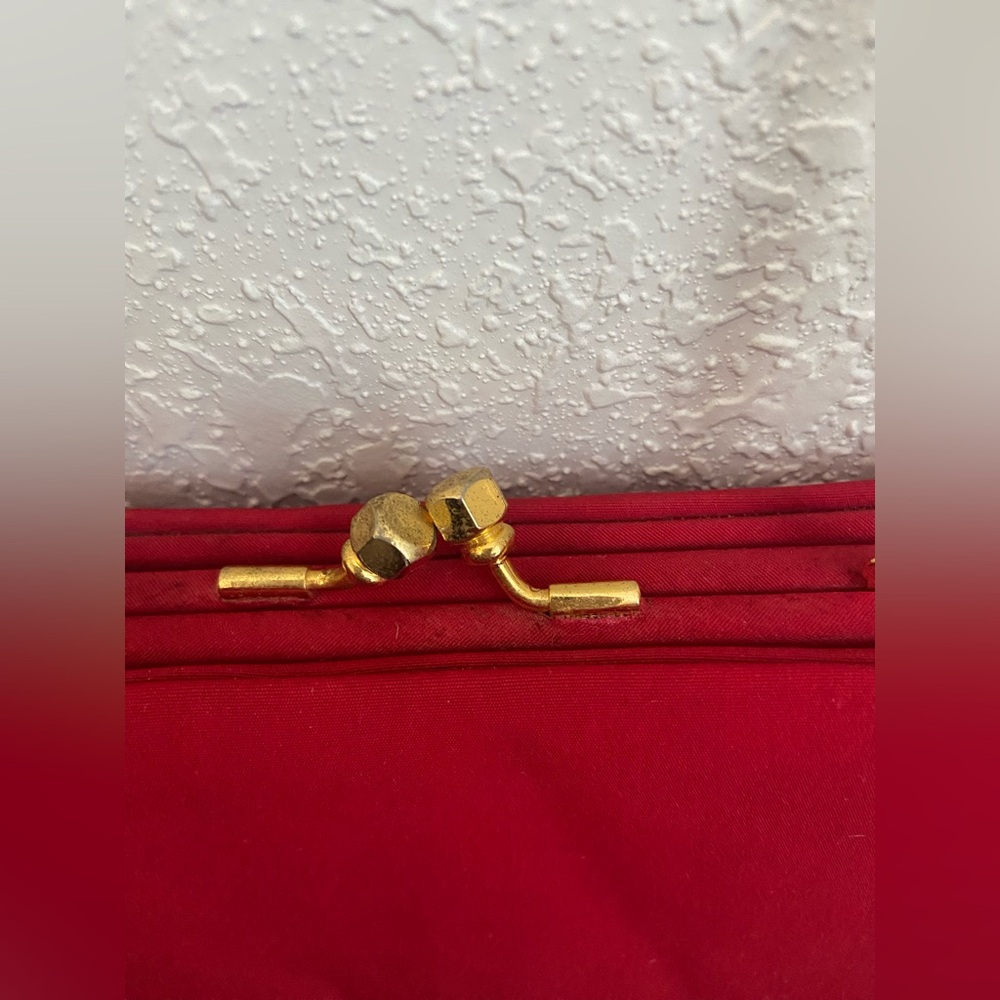 Vintage Elegant Red Clutch/ Crossbody Bag Gold Tone Hardware - Picture 3 of 16
